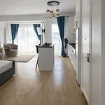Apartment Waves 60 Infinity