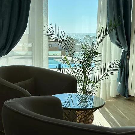 Waves 60 Infinity Apartment Navodari